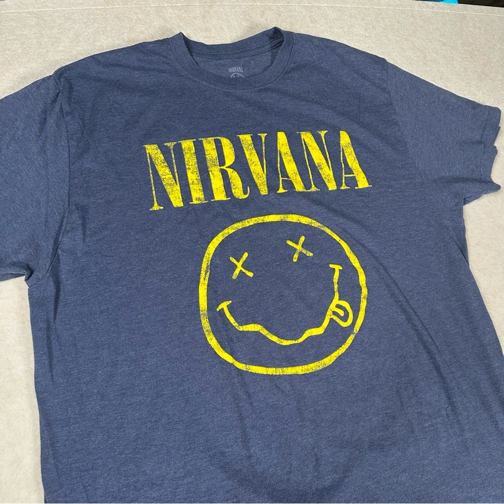 Nirvana Official Smiley Face T-Shirt | Band Logo Tee 2XL